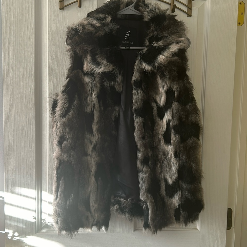 Rachel Zoe Faux Fur Vest size M w/ pockets